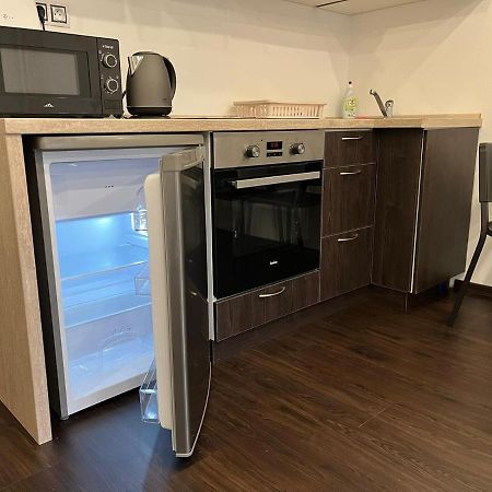 Apartment Charkovska Karlovy Vary Esterno foto